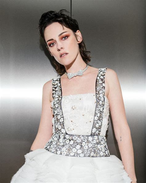 kristen stewart chanel 2023.